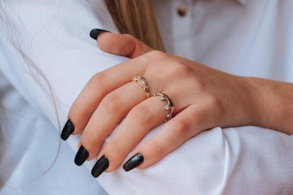 Emerald Glow Ring